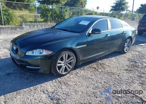 2015 Jaguar Xj Xjl Portfolio z USA, uszkodzony, nr VIN SAJWA2GZ4F8V78637